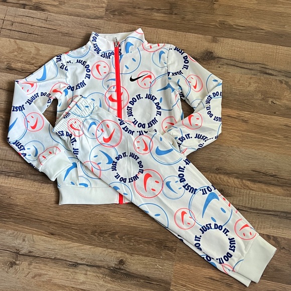 Nike boys just do it smiley face graphic jogger 2pc set size 4T full size jacket - Picture 2 of 5